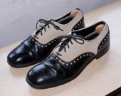 Vintage 1960s Mens Spectator Brogues Oxfords . Black Patent Leather & Tan Canvas Dress Shoes by British Walkers