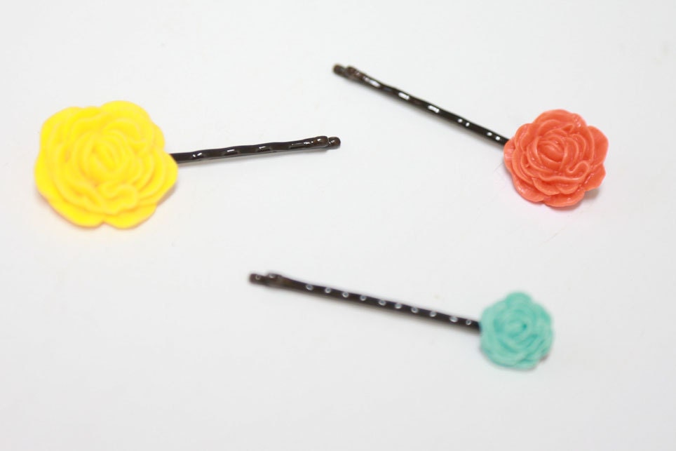 LOLLIPOP SHOPPE - Set of Three - Flower Cabochon Button Bobby Pins in Aqua Blue, Dark Orange and Dark Yellow