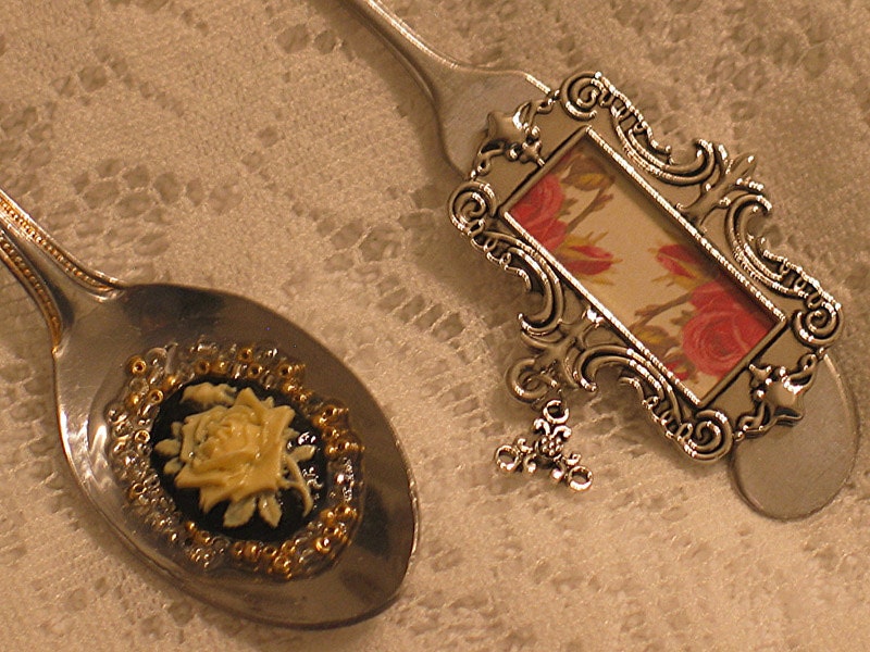 Old Silverware, Soup Spoon & Butter Knife Victorian Style Keepsake Decorations, Ornaments, Wallhangings with Picture Frame - FREE SHIPPING