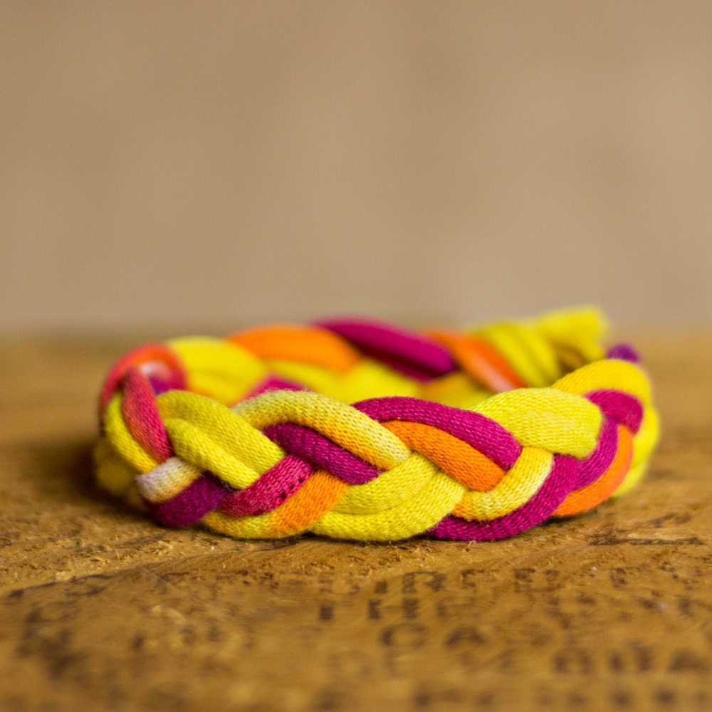 Tshirt yarn Bracelet, Raspberry lemonade tie dye, Sailor BraceletTurk's head knot, Continuous Braided Bracelet D38