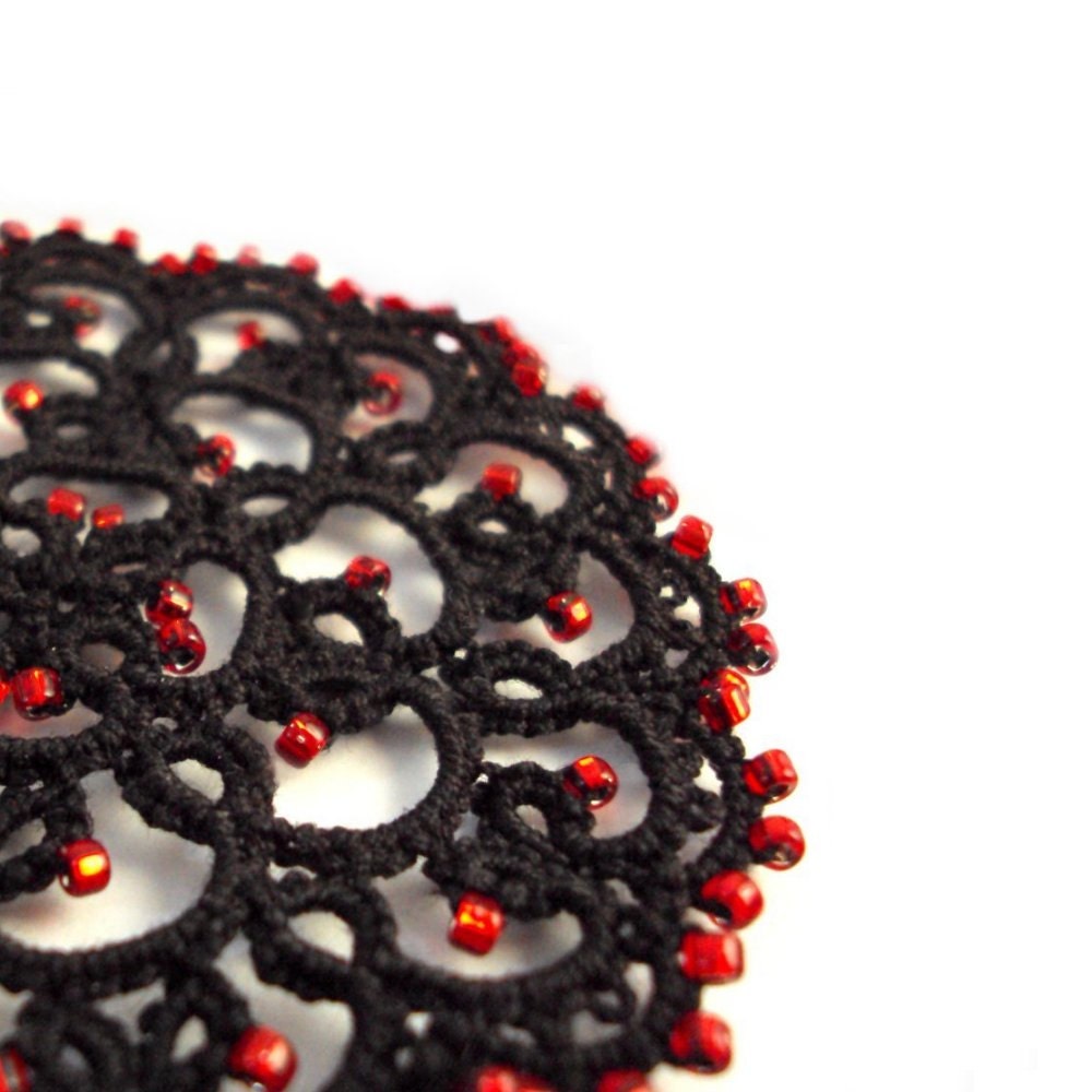 Gothic Lace Necklace in Tatting - Rosetta