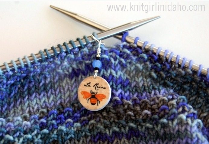 La Reine Queen Bee Stitch Markers (Set of 2)