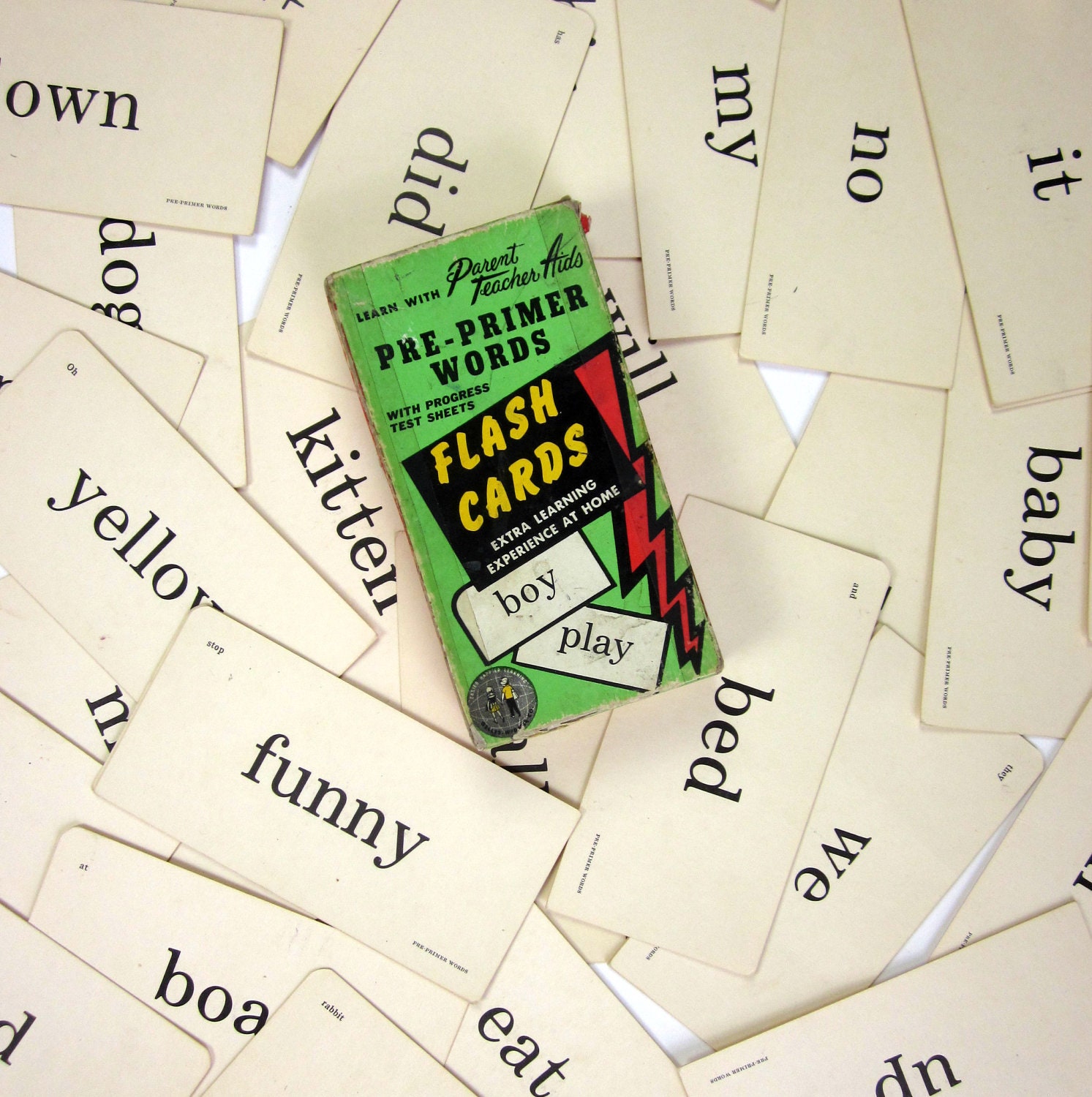 Pre-Primer Words Flash Cards 50s / 48 Cards in Box