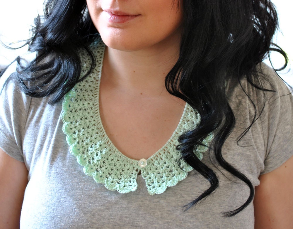 Lace Collar - Crocheted Lace Peter Pan Detachable Collar