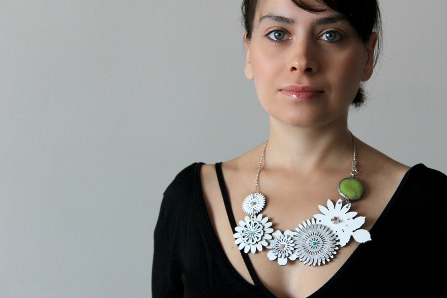 Silver and White Flower Necklace with Green Gemstone
