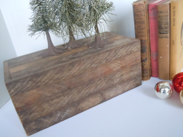 Rustic Wood Box Reclaimed Tobacco Lath Farmhouse Repurposed Handmade Primative Folkart Made in America