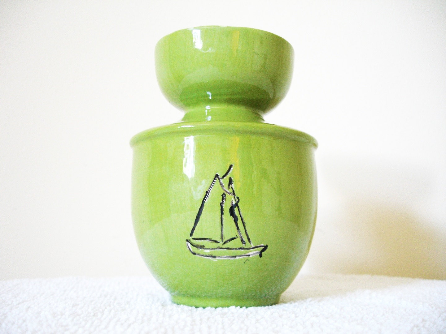 vintage 1960s Vase // Nautical // Grass Green // Sailboat // Decorative and Little