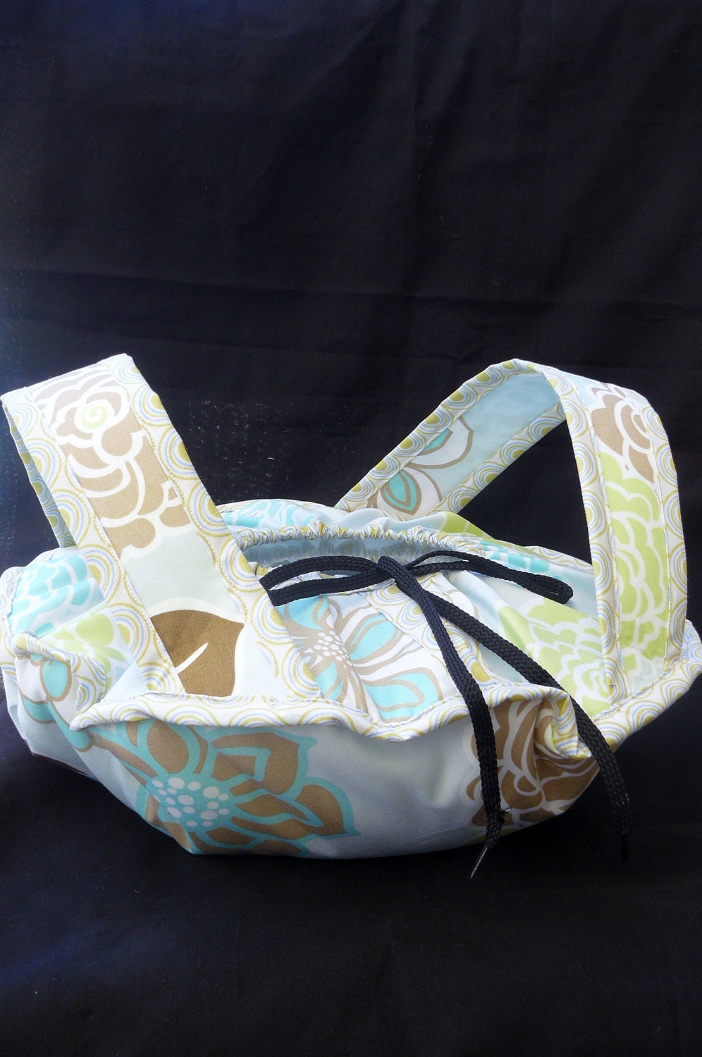 Insulated Food Tote Casserole Carrier Pale Blue with aqua, fawn and citrine flowers and circles