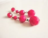 red glass beads dangles earrings vintage faceted glass beads costume jewelry