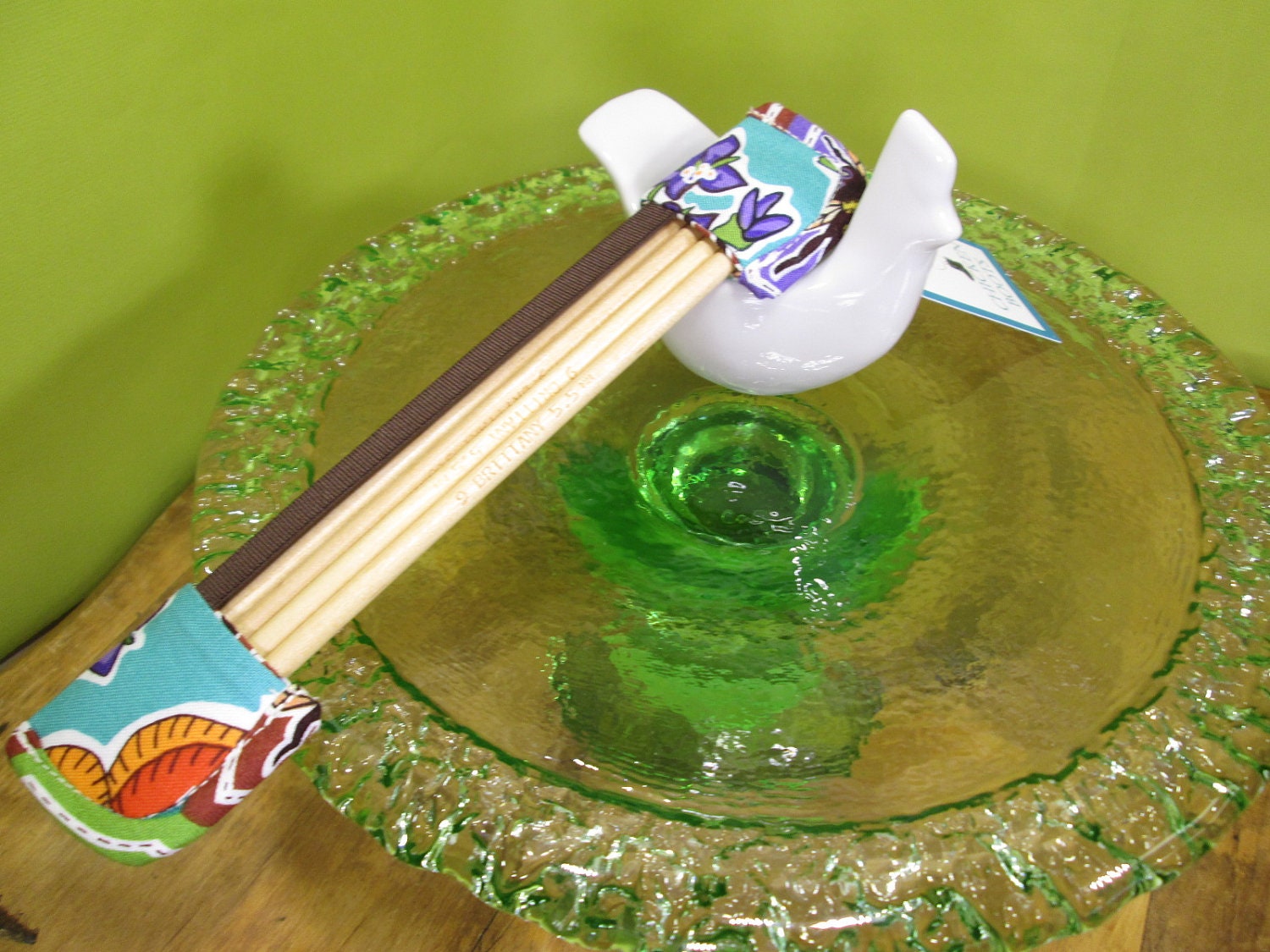 Needle Keeper-Long-Bees