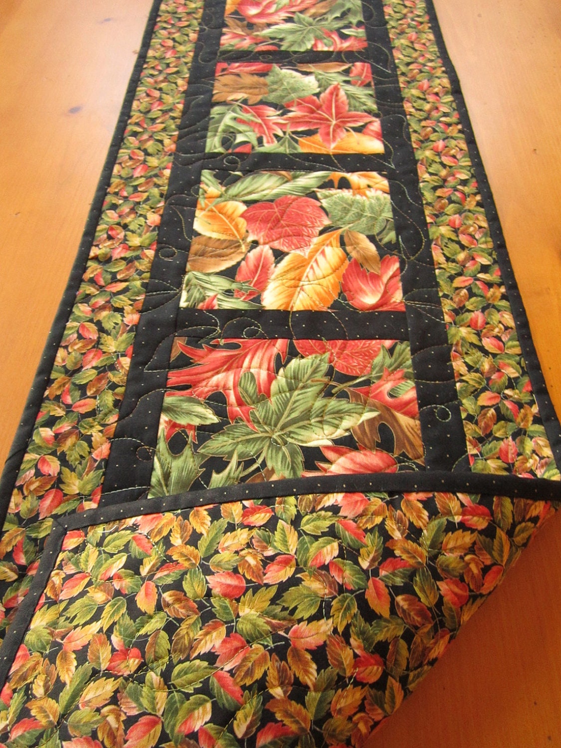 Quilted Table Runner, Leaves Table Runner, Table Runner Nature