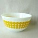 Vintage Pyrex Bowl Yellow Dots 1.5 quart