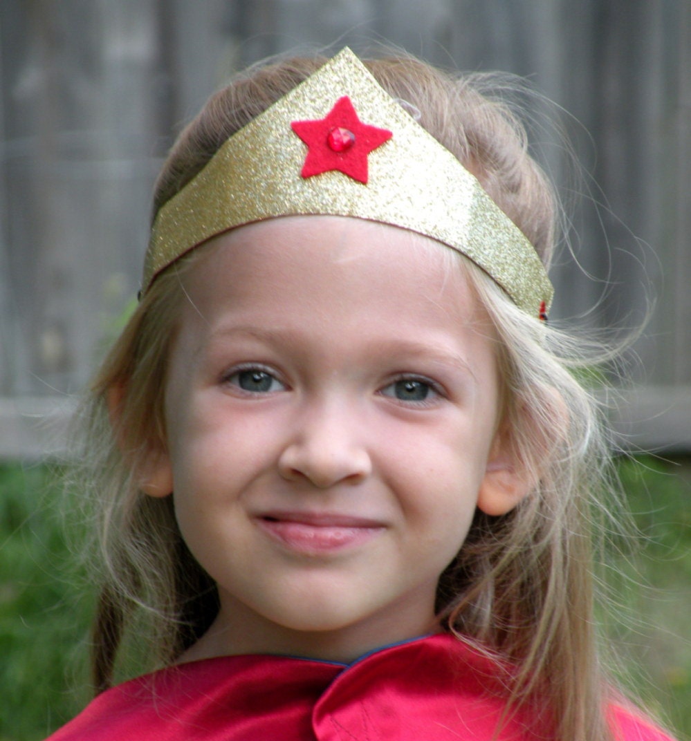 NEW Girls WONDER WOMAN Crown and Arm Bands