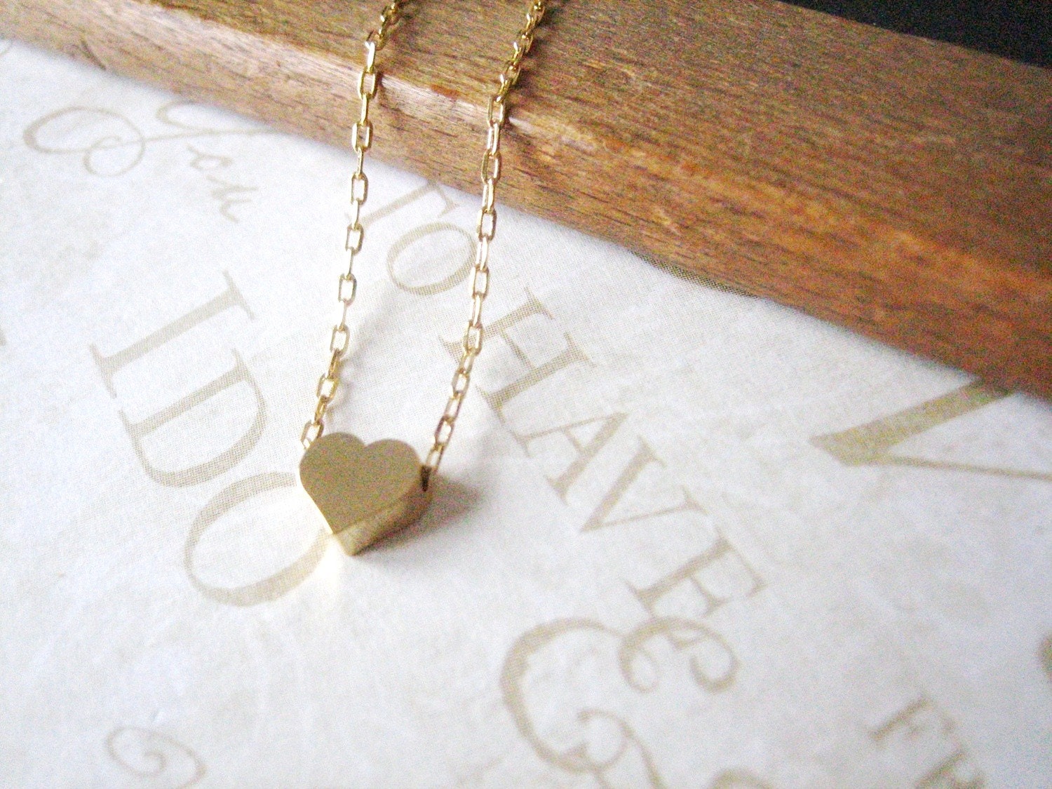 AMORE petite heart necklace (gold)