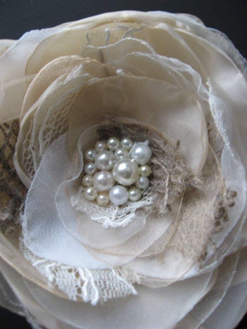 Rustic wedding bridal hairpiece flower shabby burlap vintage bridal lace flower Beige Ivory Fascinator pearls hair clip