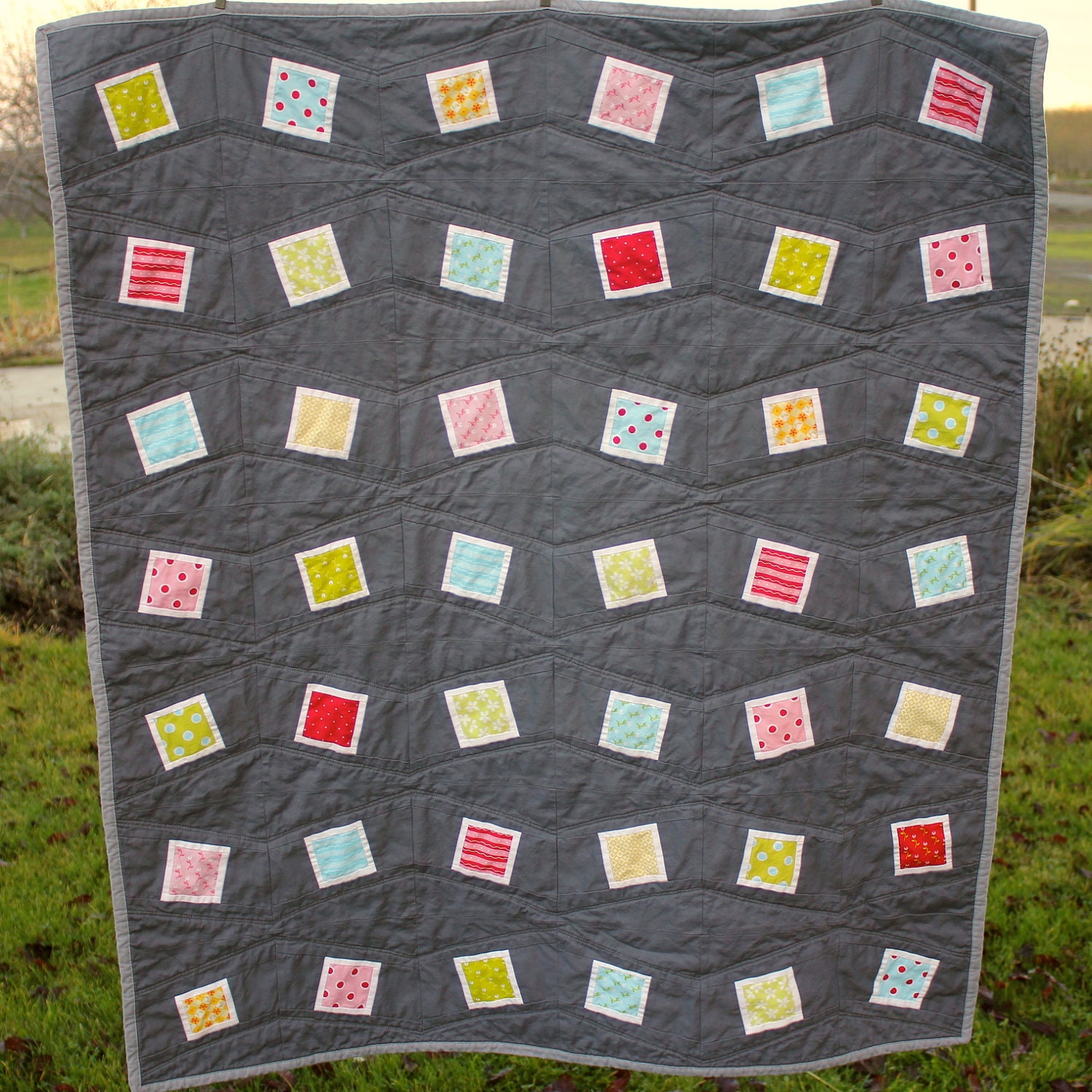 QUILT, Wonky Square Baby Crib Girl Quilt