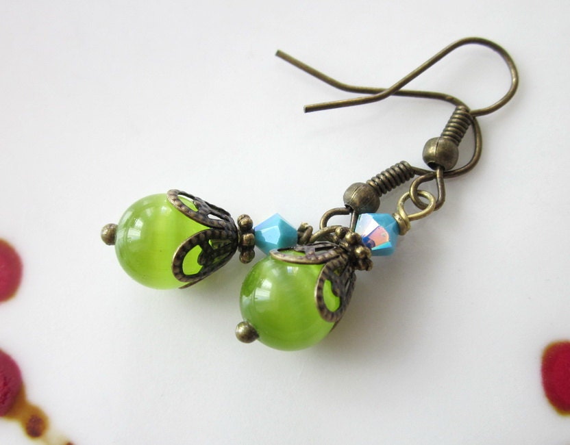 Vintage Green Cat Eye Glass Beaded brass earrings