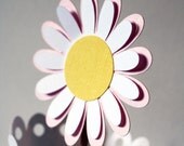 3D Daisy Garden Flower Cupcake Toppers / Cake Topper / Mini Cupcake Toppers / Centerpieces