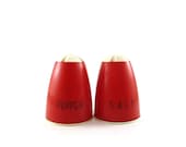 Mid century red & white salt pepper shakers by Plas-tex - reconstitutions