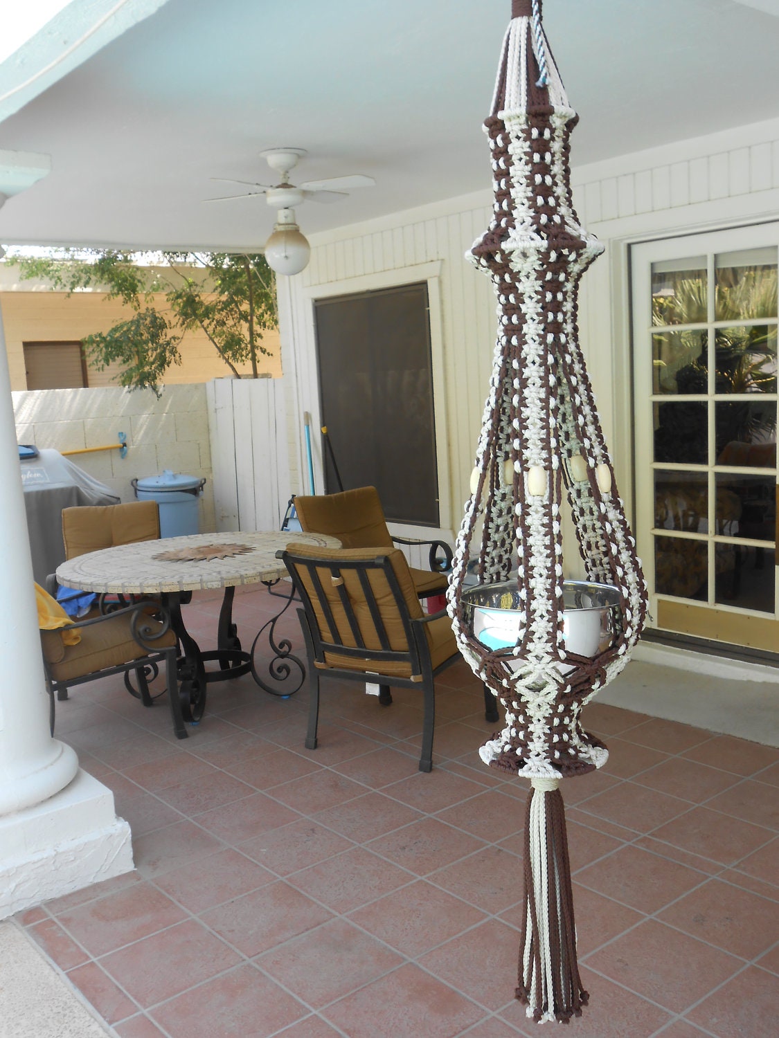 Macrame Plant Hanger (Cookies and Cream))