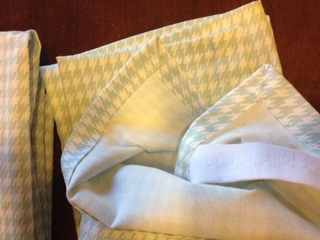 SALE Set of Two Tea Towels in Premier Prints "Houndstooth"