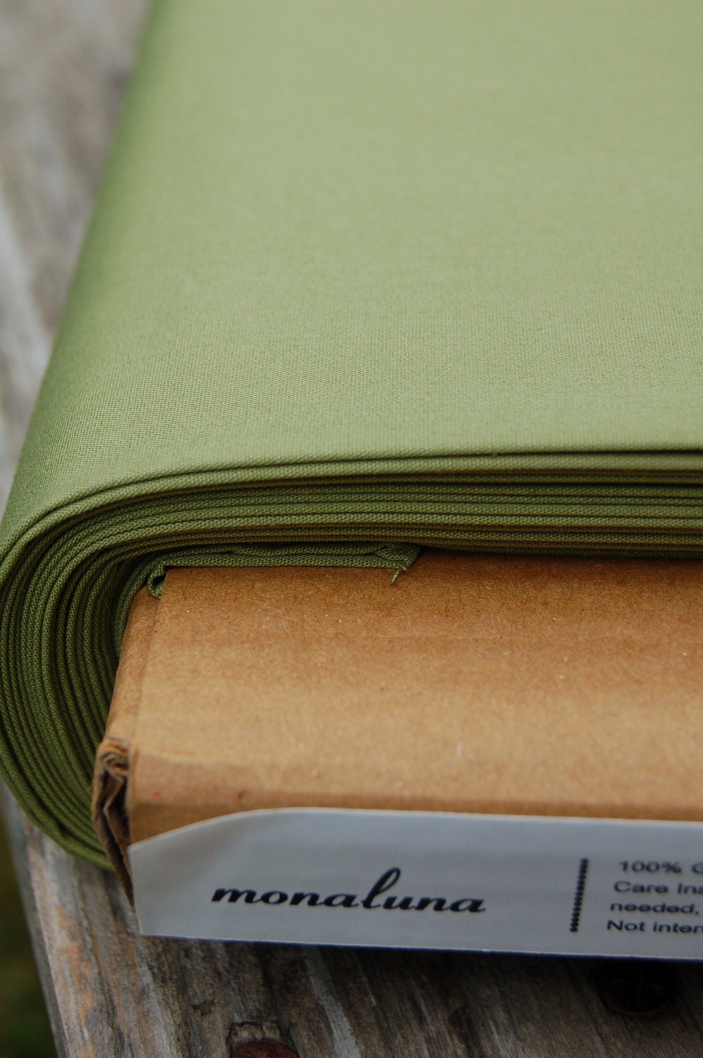 Organic Monaluna- fox hollow- Green Solid - One Yard