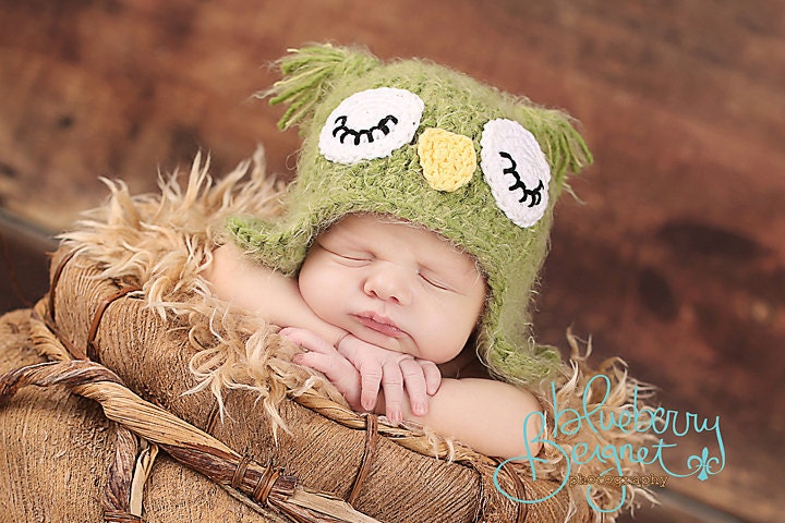 6 to 12 months Fuzzy Sleepy Owl Hat texture
