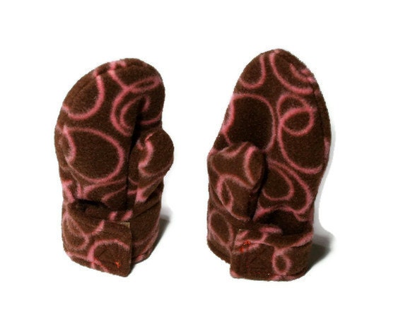 Toddler Fleece Wrap Mittens Unlined in Brown and Pink