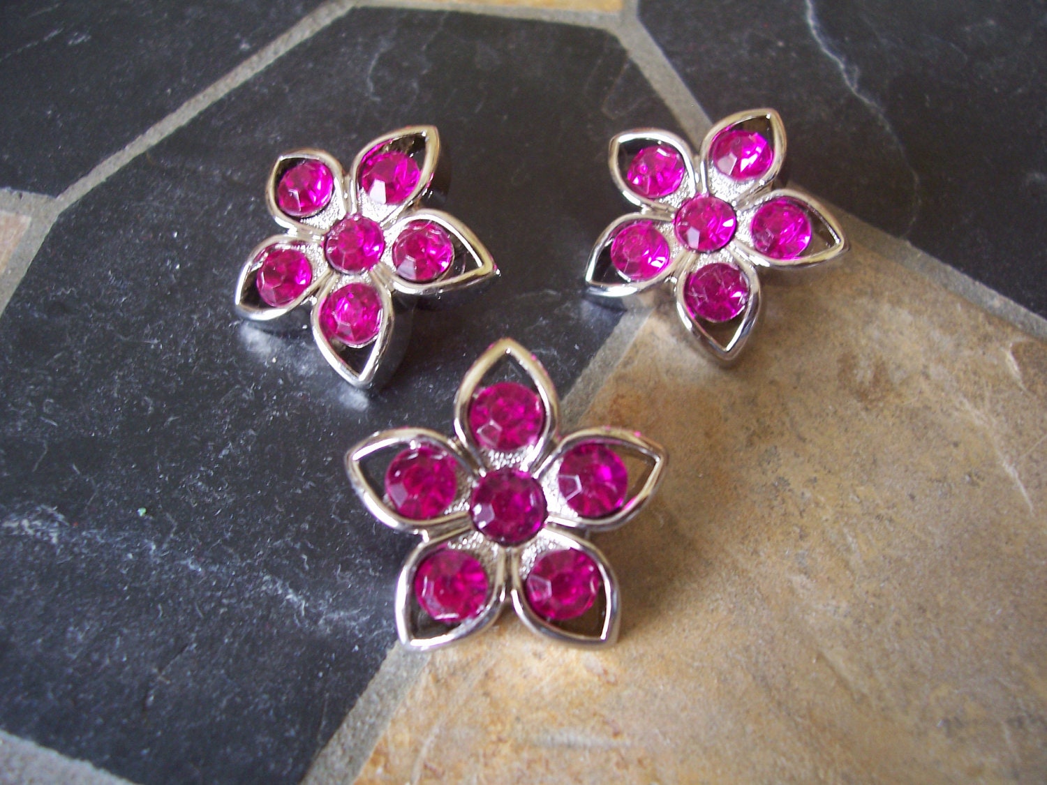 3 Fuchsia Flower Rhinestone Crystal Silver Buttons for Hair Flower Center Embellishments Clip Wedding Accessories(B1003)