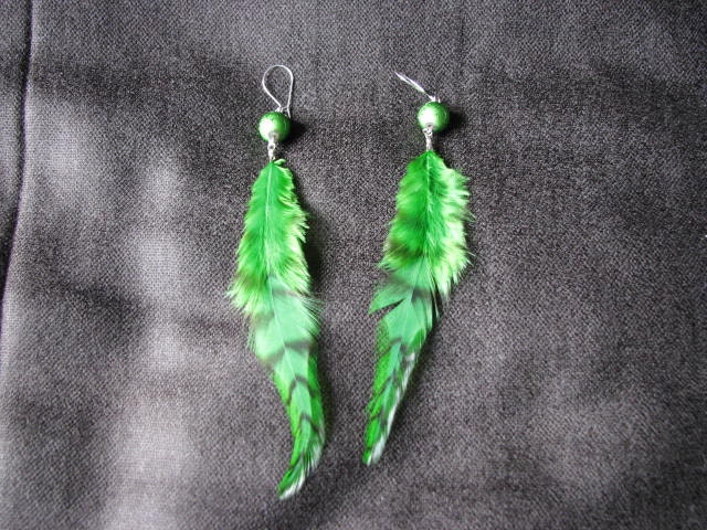 Simple beaded feather earrings, green and black