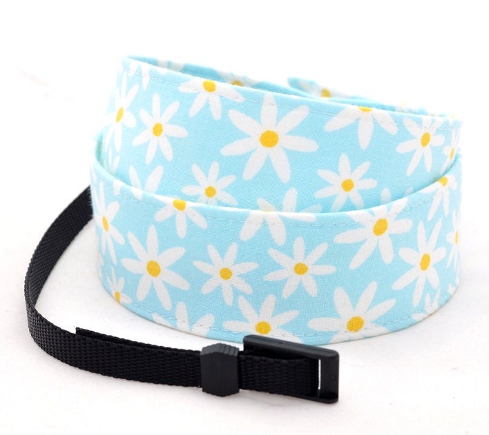 dSLR Camera Strap - Baby Blue Daisies - Spring Accessories Spring Fashion