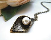 Calla Lilly Necklace
