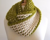 chunky infinity twist loop scarf / cowl - lemongrass and ivory