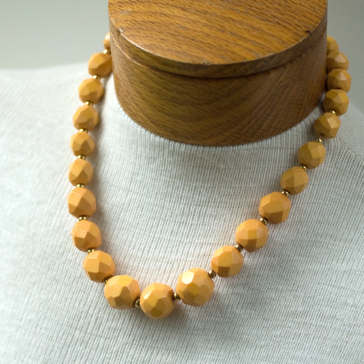 Vintage Chunky Faceted Bakelite Necklace