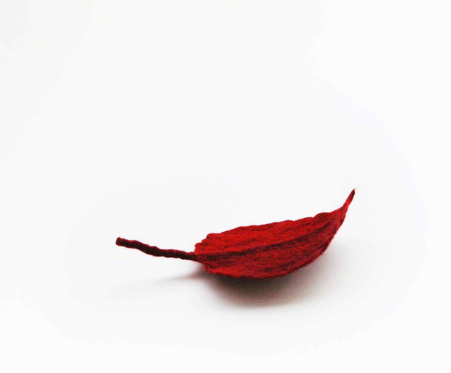 felted leaf pin brooch RED DROP /made to order - Patricija