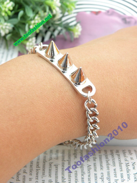 Retro silver 3D rivets hand chain bracelet punk style