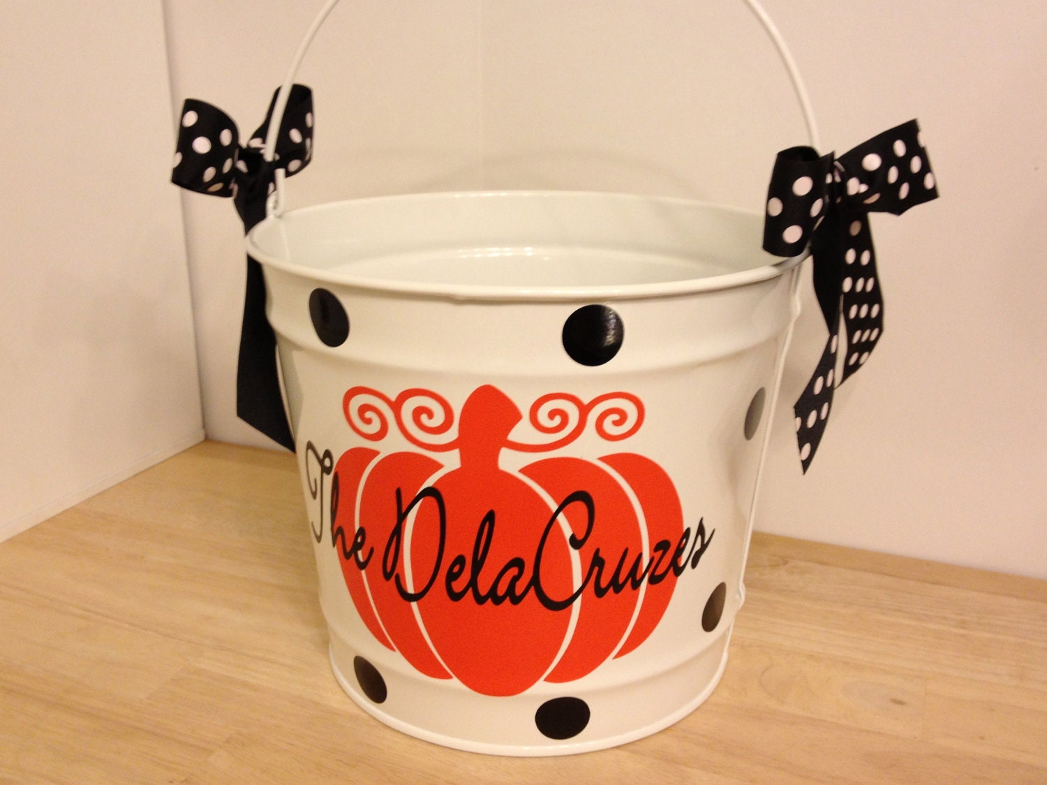 Halloween bucket: Personalized halloween trick or treat 10 quart metal bucket, white with pumpkin & name great for passing out candy