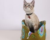 Cat Canoe a Modern Kitty Bed in Avocado Green 70s Retro Flowers