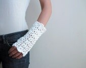 PDF crochet PATTERN  Fingerless lace mittens / gloves / armwarmers lace  - DIY tutorial - Quick and easy  gift