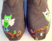 The Jamie - Owls and Paisley Custom TOMS