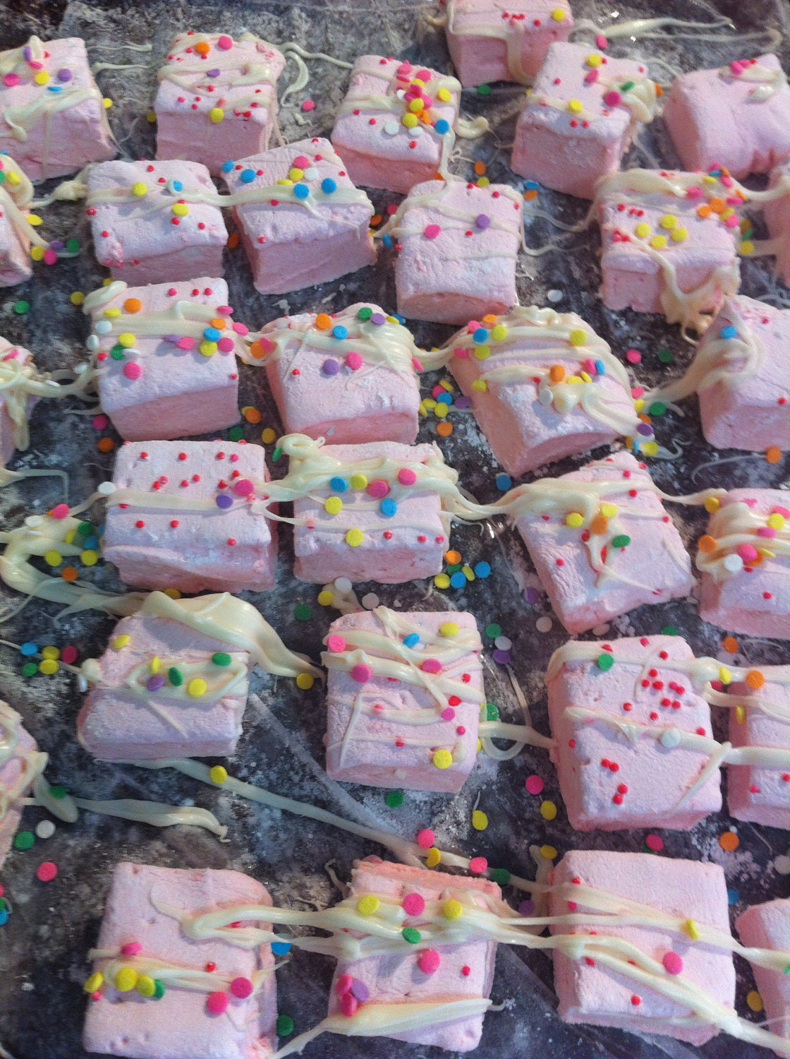 Bubble gum flavor gourmet marshmallows 24 1 inch