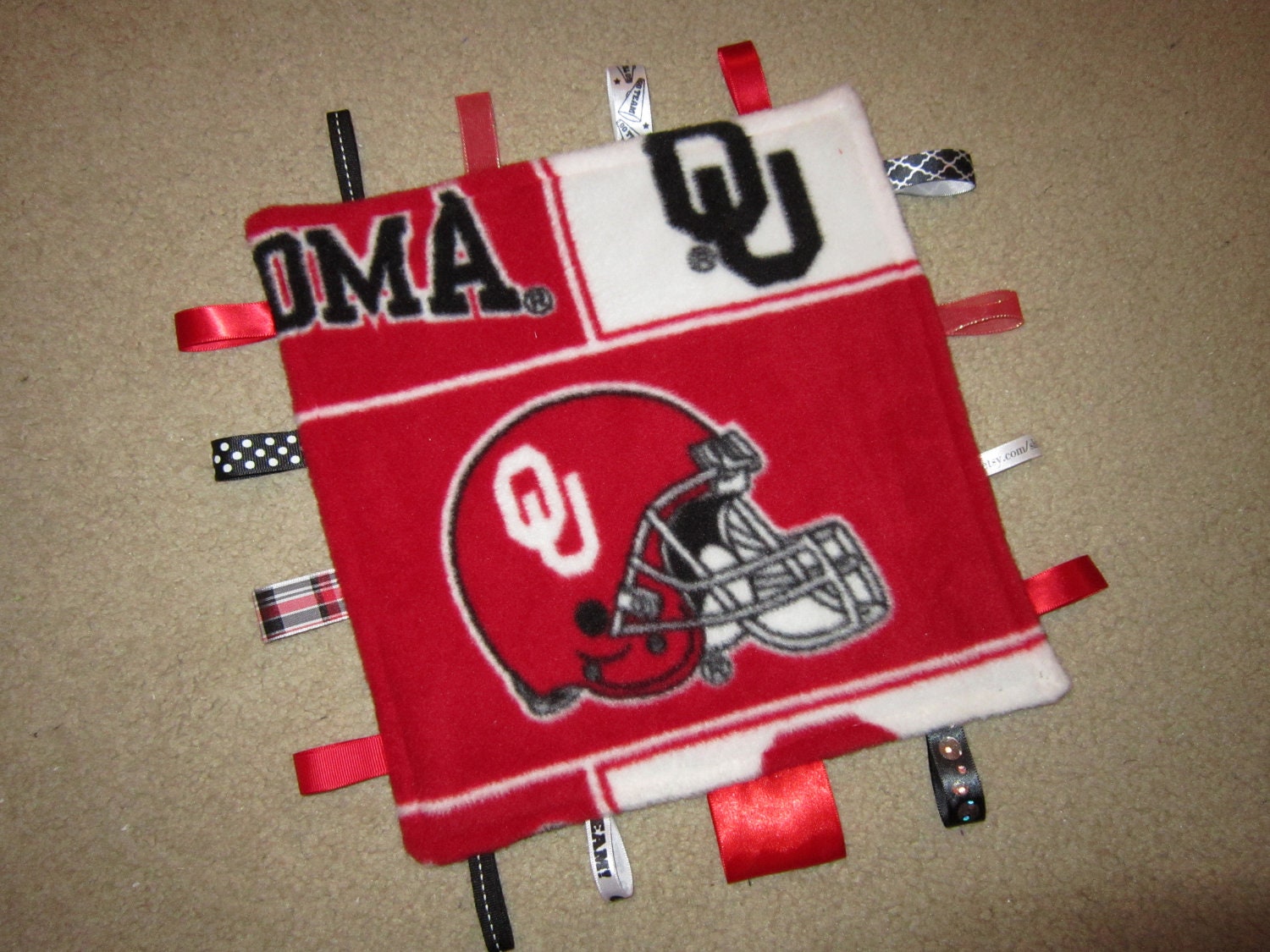 Oklahoma Sooners ribbon tag blanket