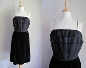 Vintage Little Black Dress / 1980s Party Dress / Black Cocktail Dress
