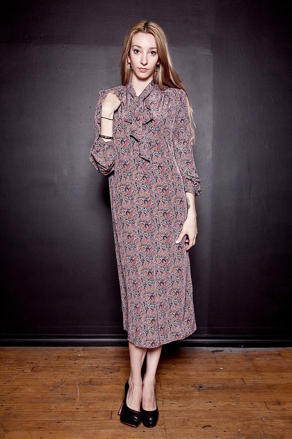 70s Paisley Ascot Tie Dress / Printed Long Sleeve Secretary Dress