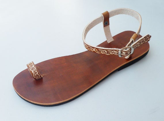 Lovely and Delicate Toe  Ring Ankle Strap With Design Barefoot Sandals In Tan - Dream