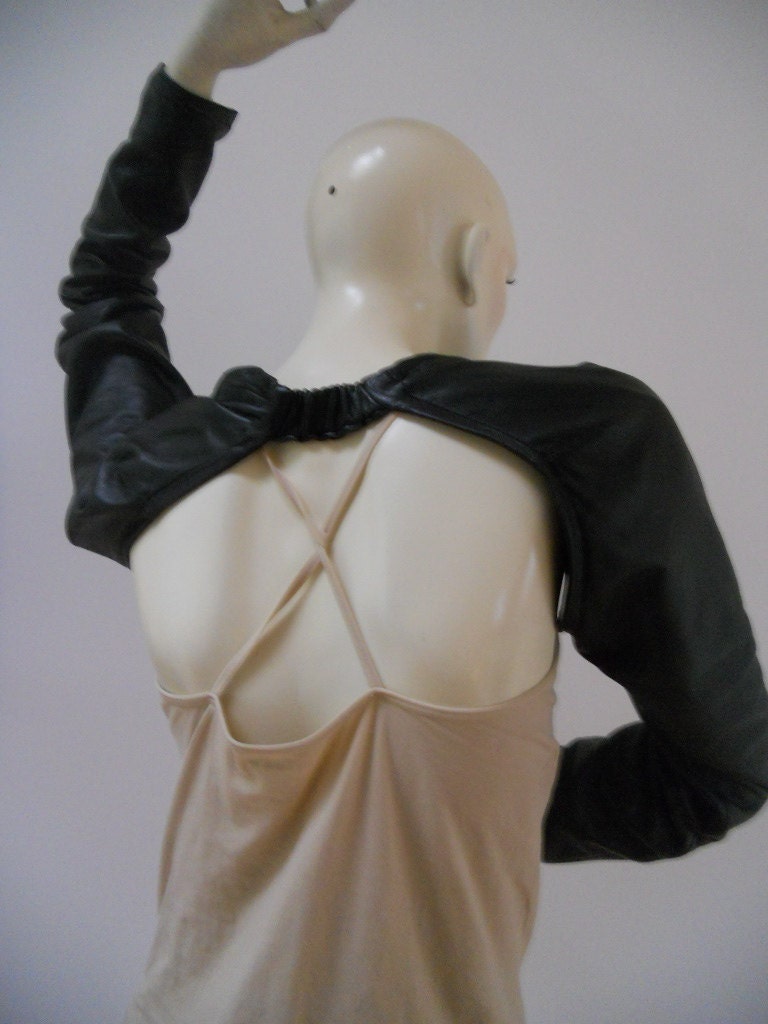 MARIA SEVERYNA Black Leather Sleeves Shrug Jacket