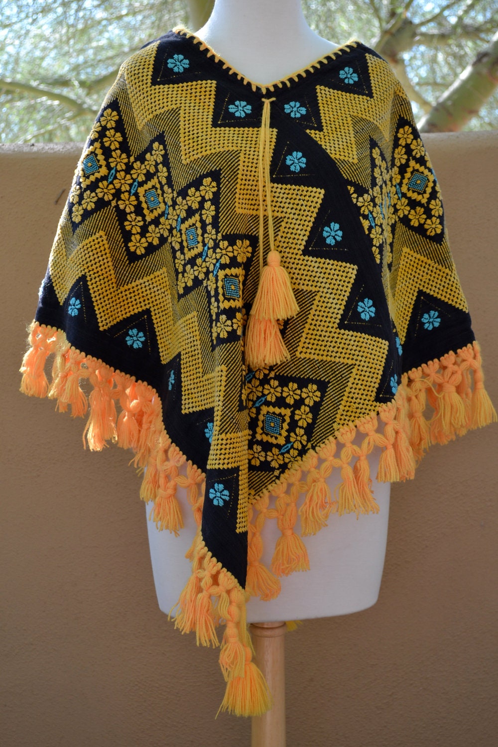 vtg EMBROIDERED thick cotton mexican PONCHO yellow and blue s-m