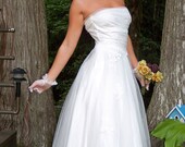 Earth Angel-Vintage 1950s NY Designer Constantine-Stunning Off white Ruched bust strapless Wedding Gown