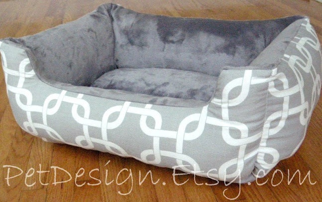 One-Piece 19" X 15"  - Dog Bed - Cat Bed - Gray & White Geometric/Link Print with Minky Fleece