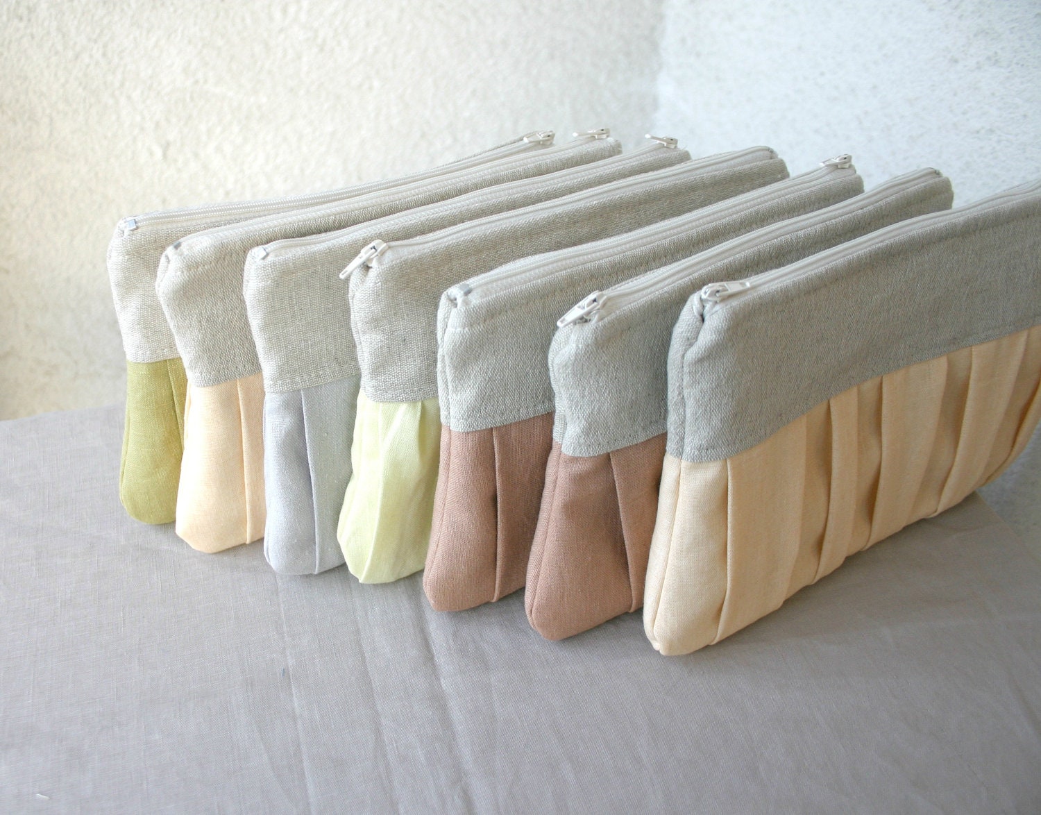 SET of 7 Linen bridesmaid clutch bags pleated linen choose your colour, bridal clutch